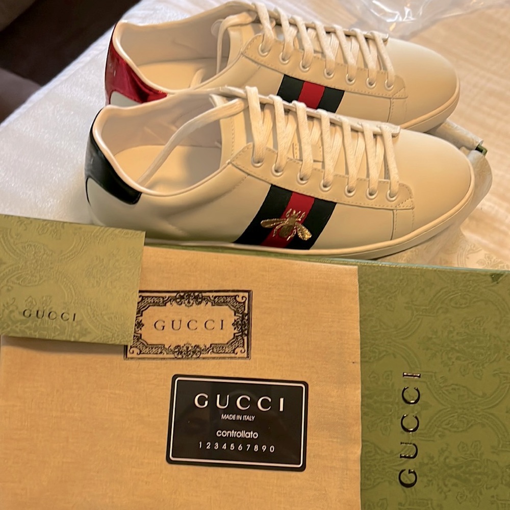 GUCCI sneakers, with dust bag, never worn